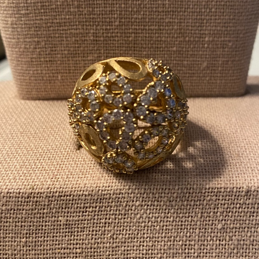 Gold tone Crystal Hearts and Ovals Ring.